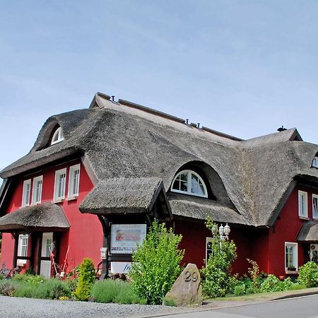 Karolas Landhus Unterm Reetdach Neu Reddevitz Exterior foto