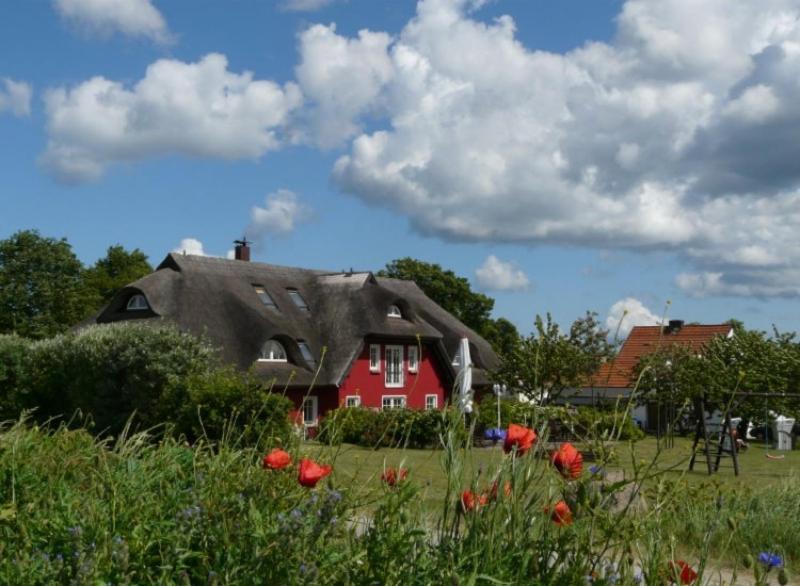 Karolas Landhus Unterm Reetdach Neu Reddevitz Exterior foto