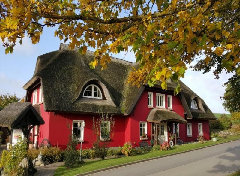 Karolas Landhus Unterm Reetdach Neu Reddevitz Exterior foto